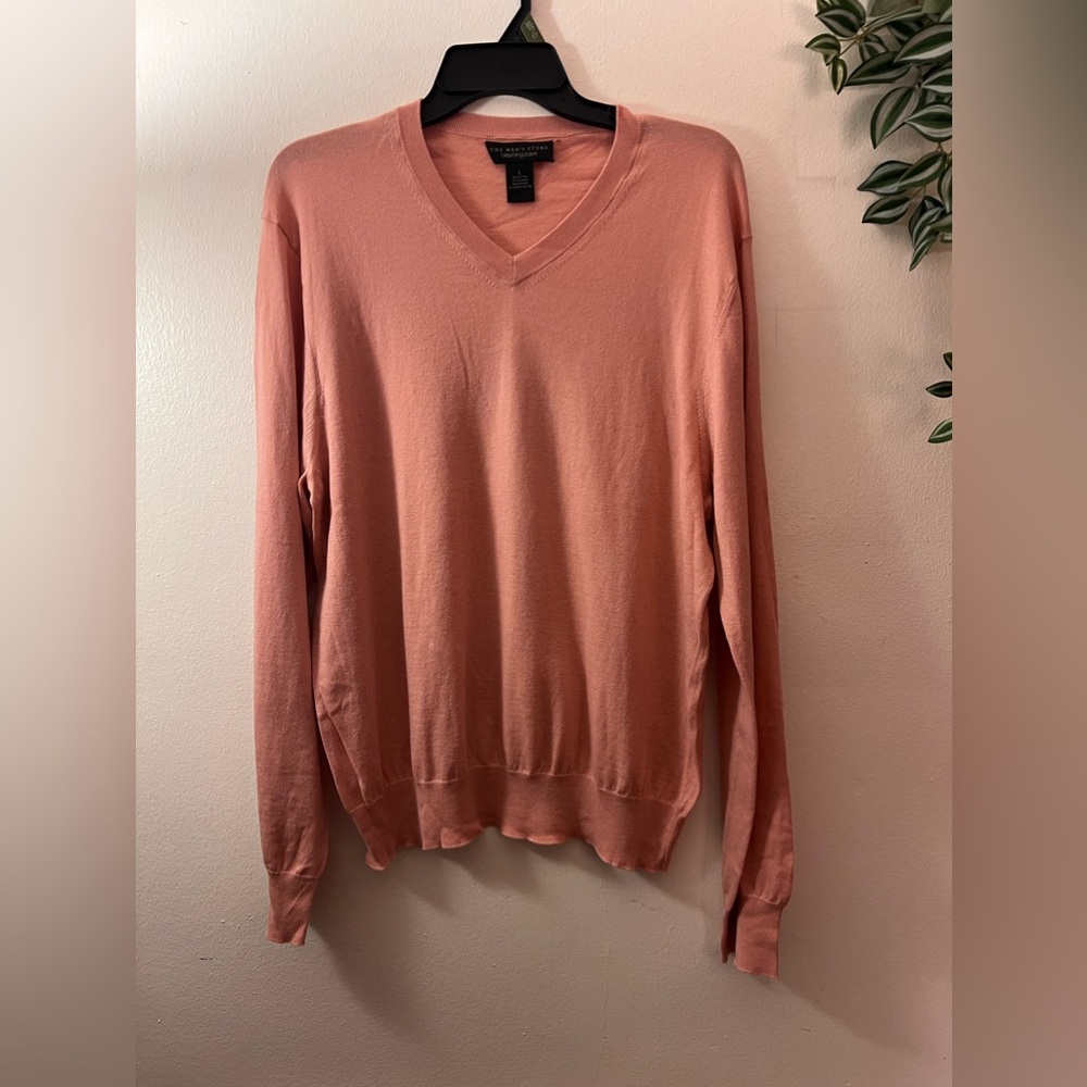 Men’s Pink V-Neck Sweater
